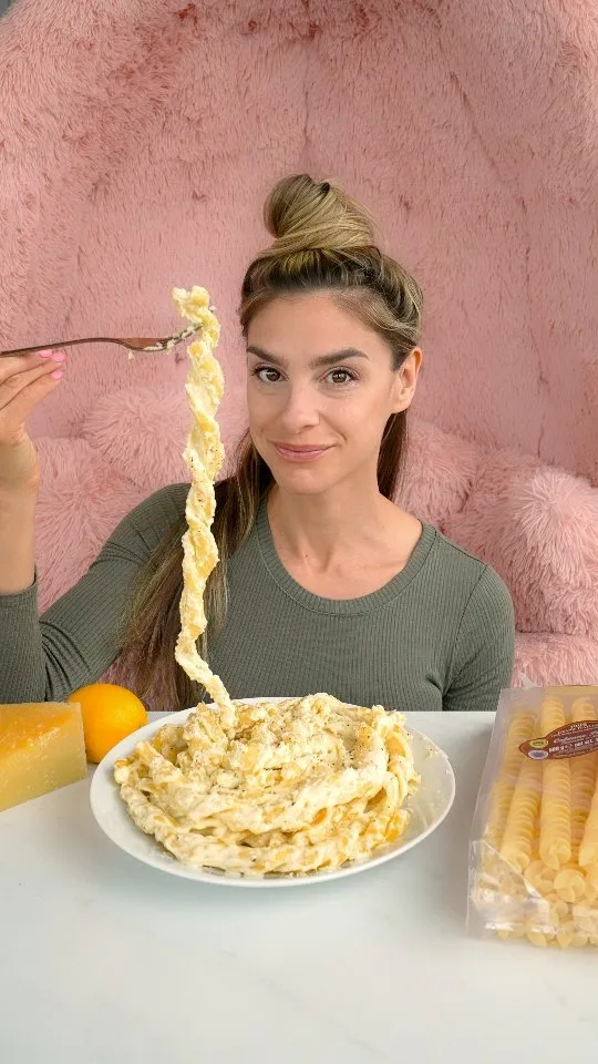 lemon-alfredo-pasta-bake-with-fusilli-capri
