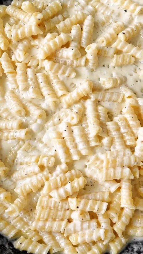 cacio-e-pepe-mac-and-cheese-~-al-dente-series