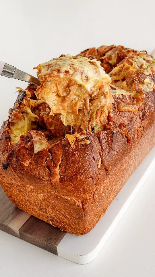 french-onion-soup-pull-apart-bread