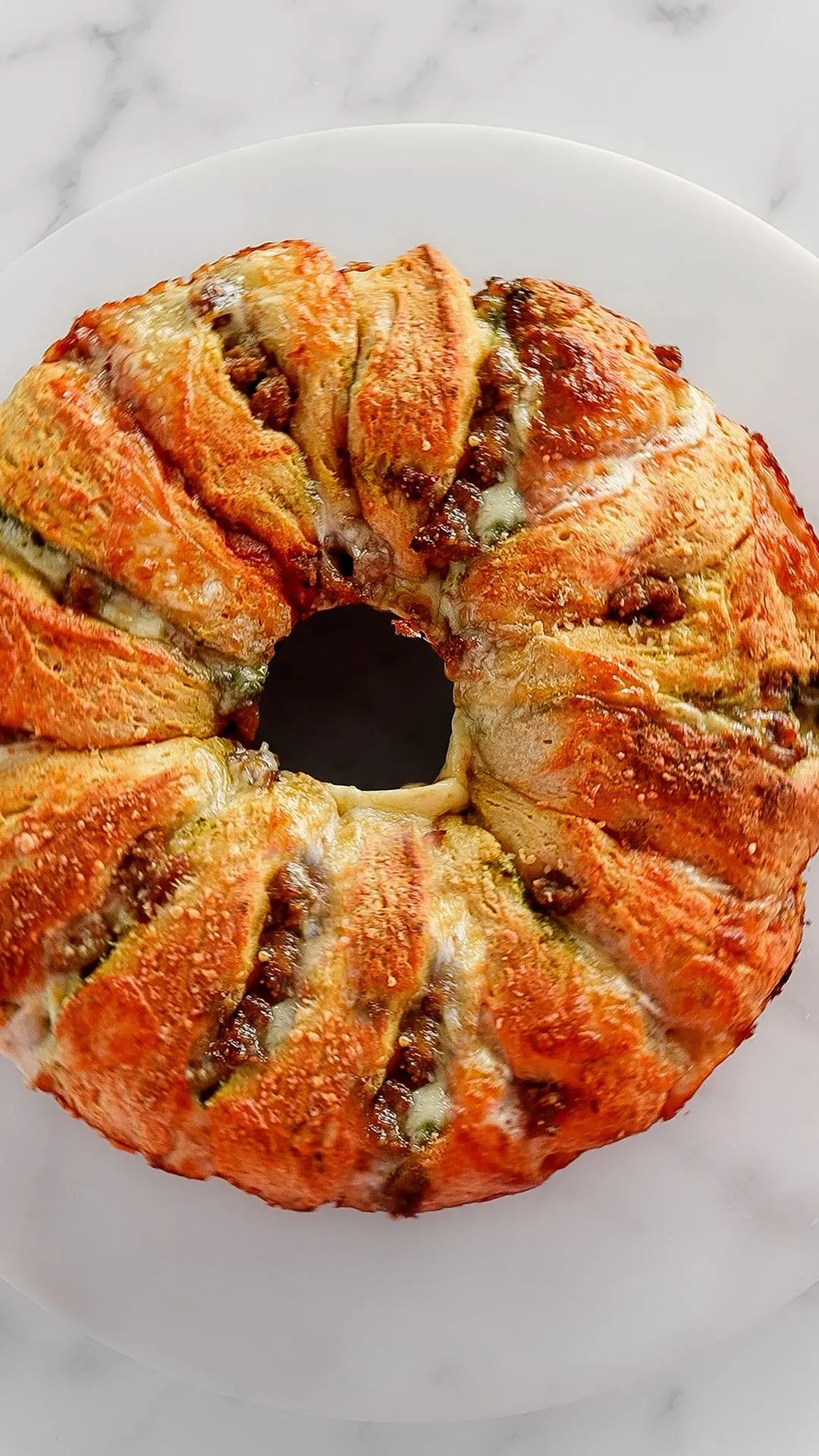 cheesy-sausage-wreath