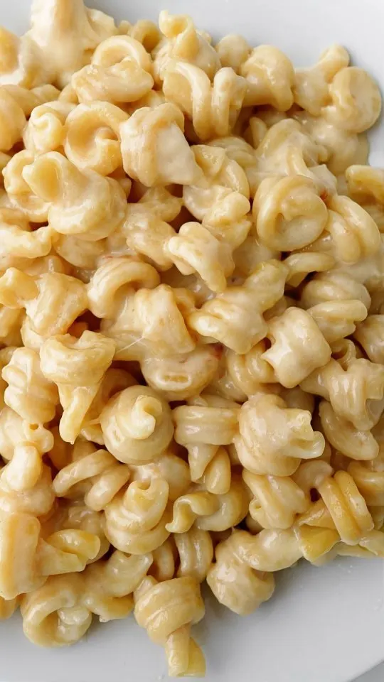 empty-your-fridge-mac-and-cheese