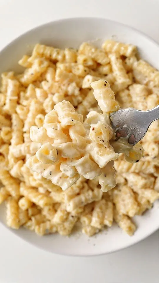 cacio-e-pepe-mac-and-cheese