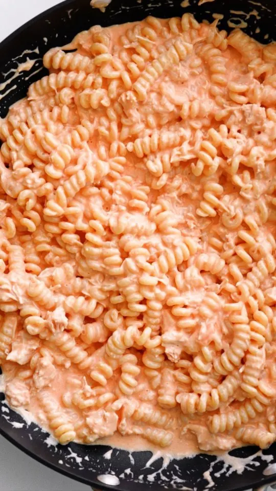 buffalo-chicken-alfredo-pasta
