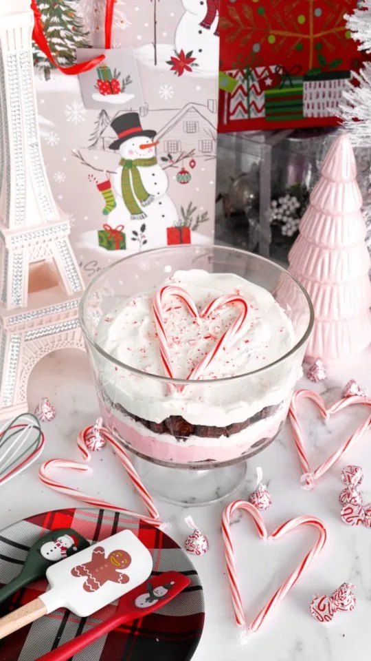 white-chocolate-peppermint-brownie-trifle