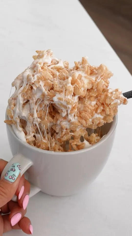 mug-rice-krispie-treat
