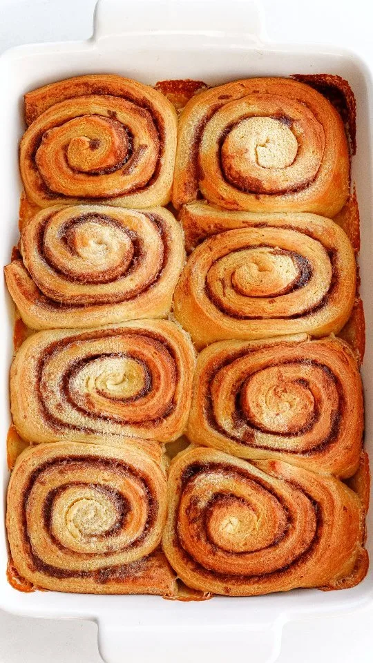 viral-cinnamon-rolls-with-peanut-butter