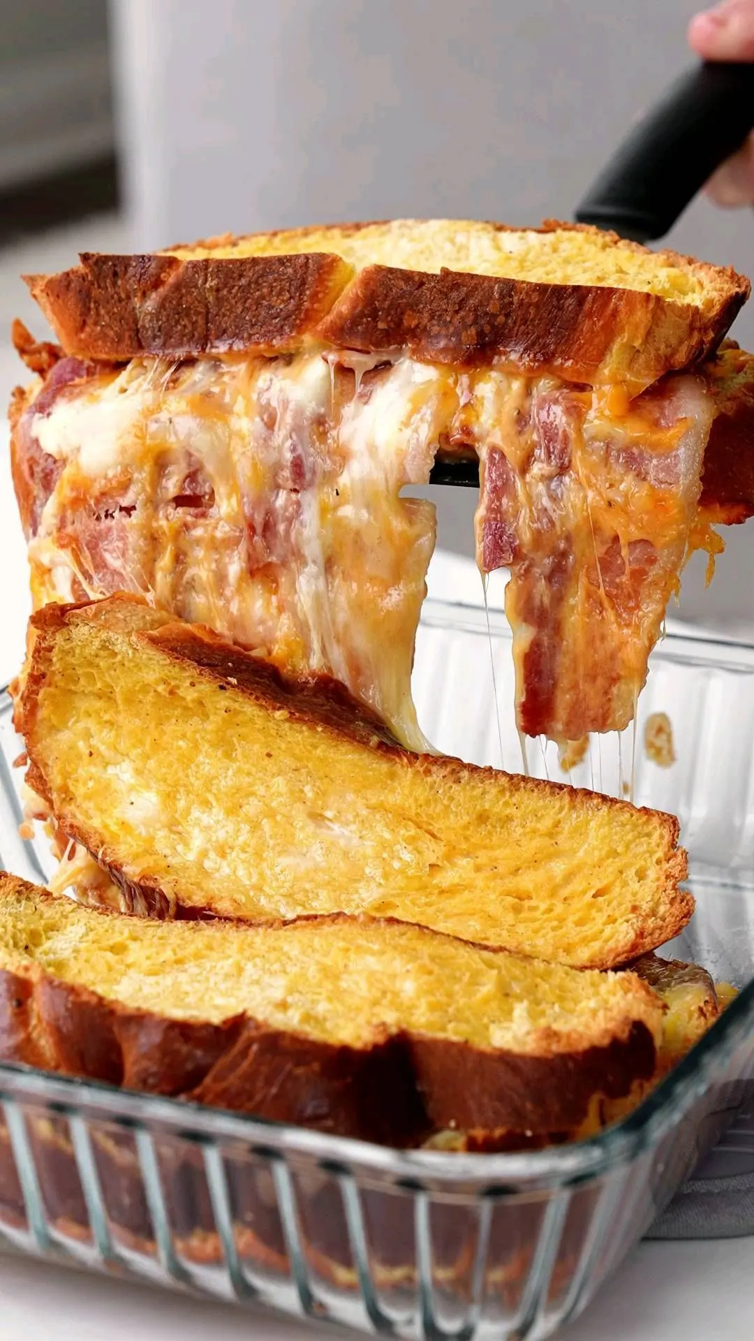 bacon-grilled-cheese-french-toast-bake