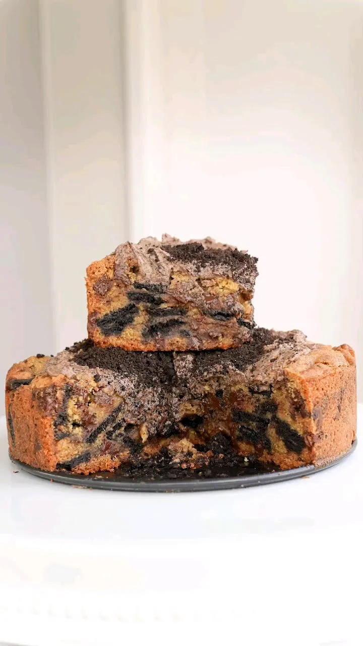 salted-caramel-brownie-oreo-cookie-cake