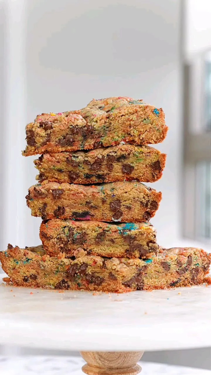 rainbow-cookie-cookie-cake