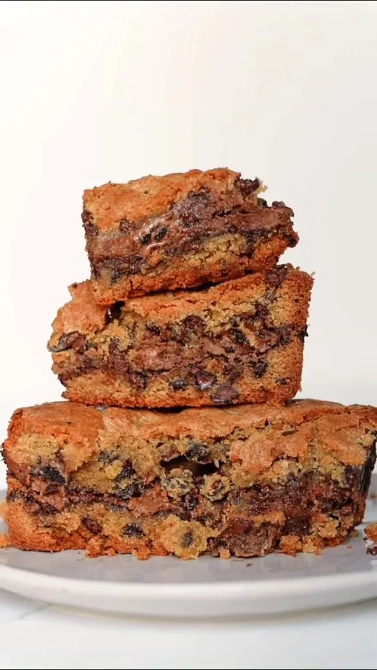 twix-cookies-an-cream-nutella-stuffed-cookies