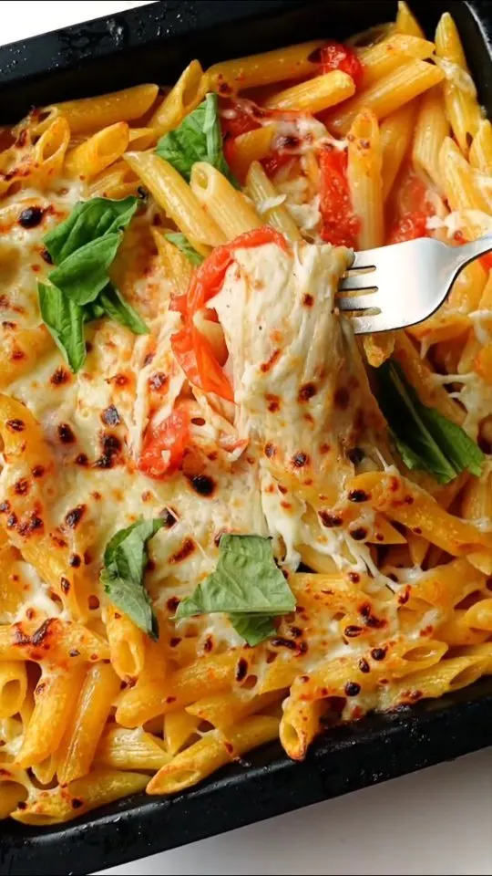 mozzarella-and-tomato-pasta