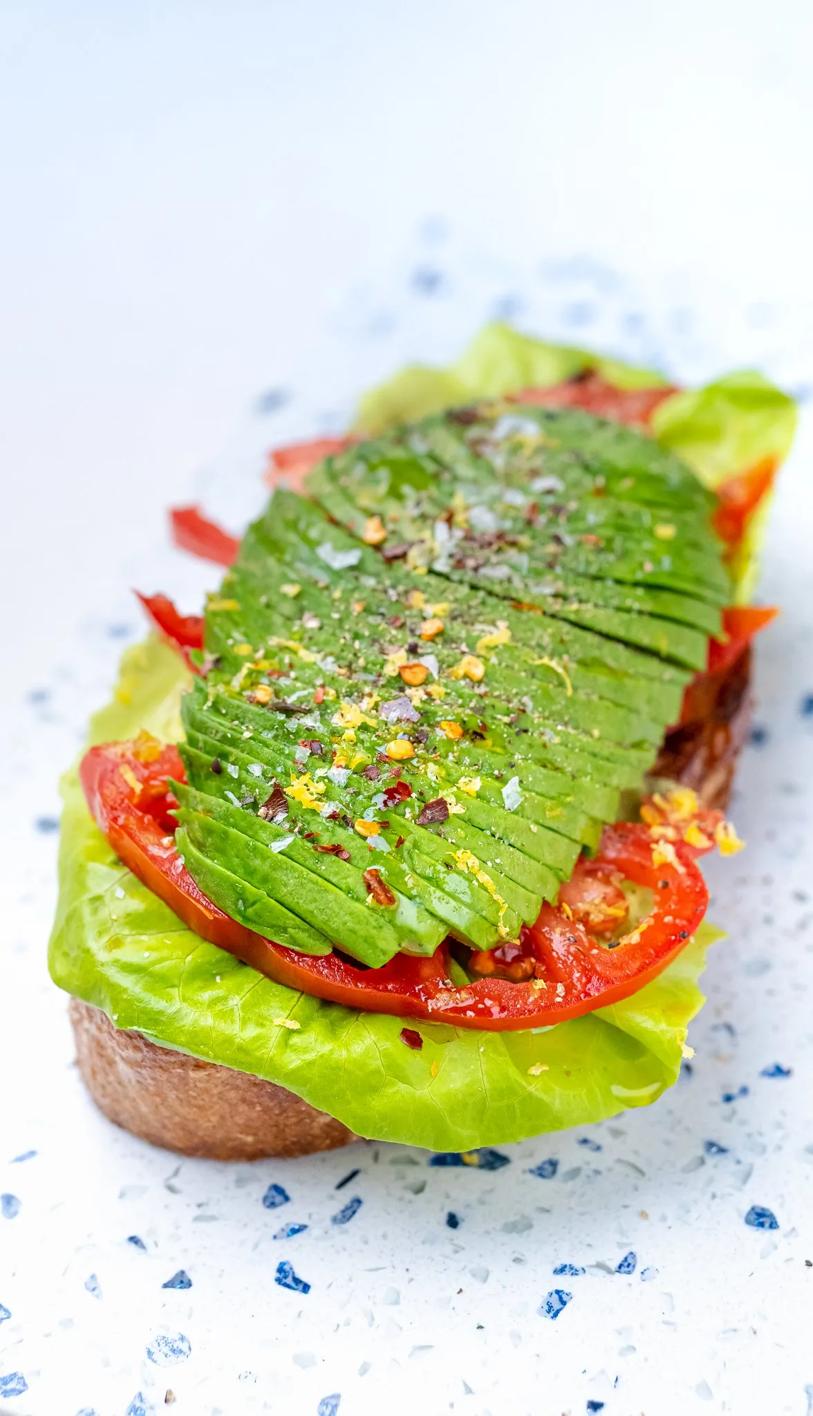 shallot-confit-toast-with-avocado-lettuce-and-tomato
