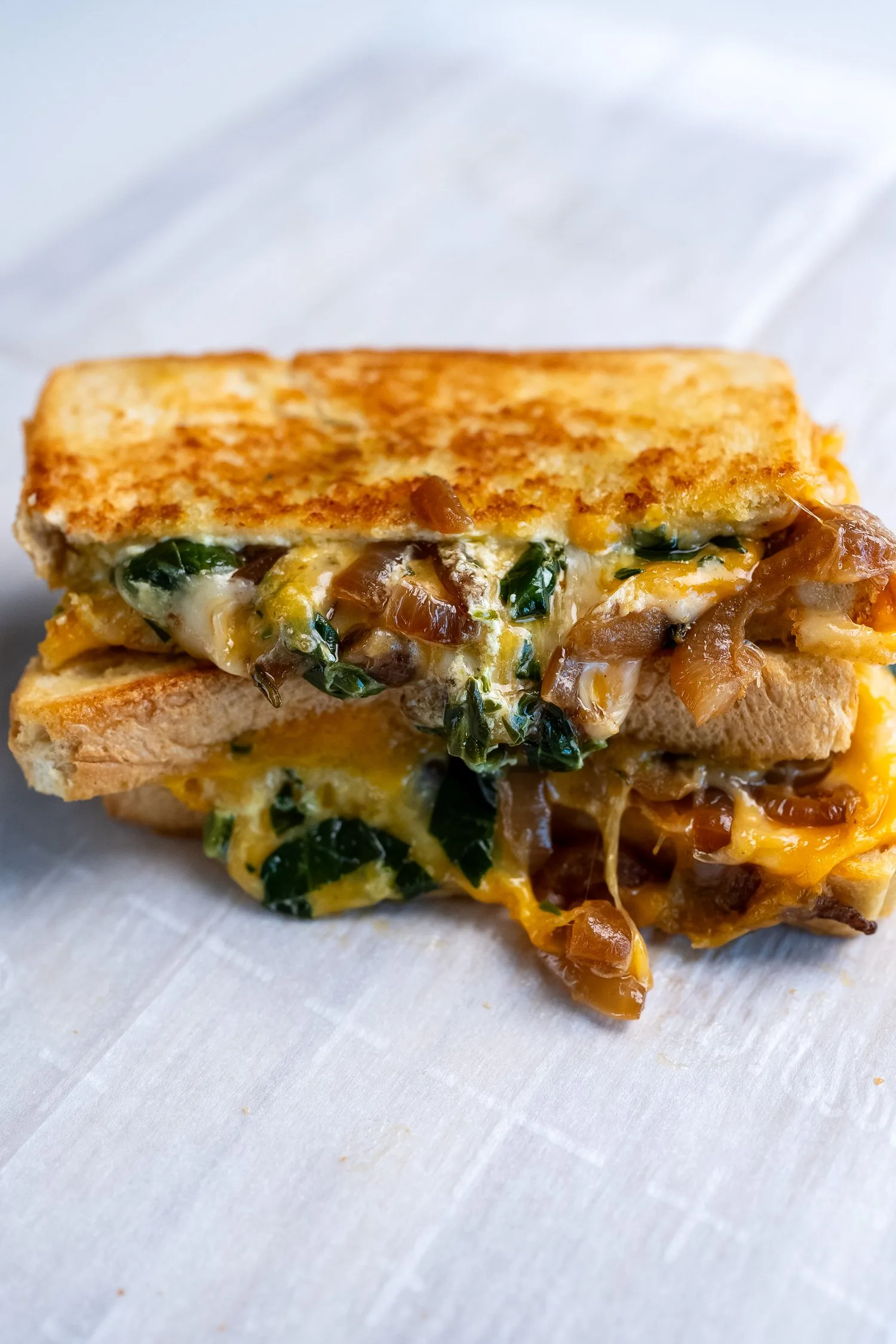 caramelized-onion-and-spinach-grilled-cheese
