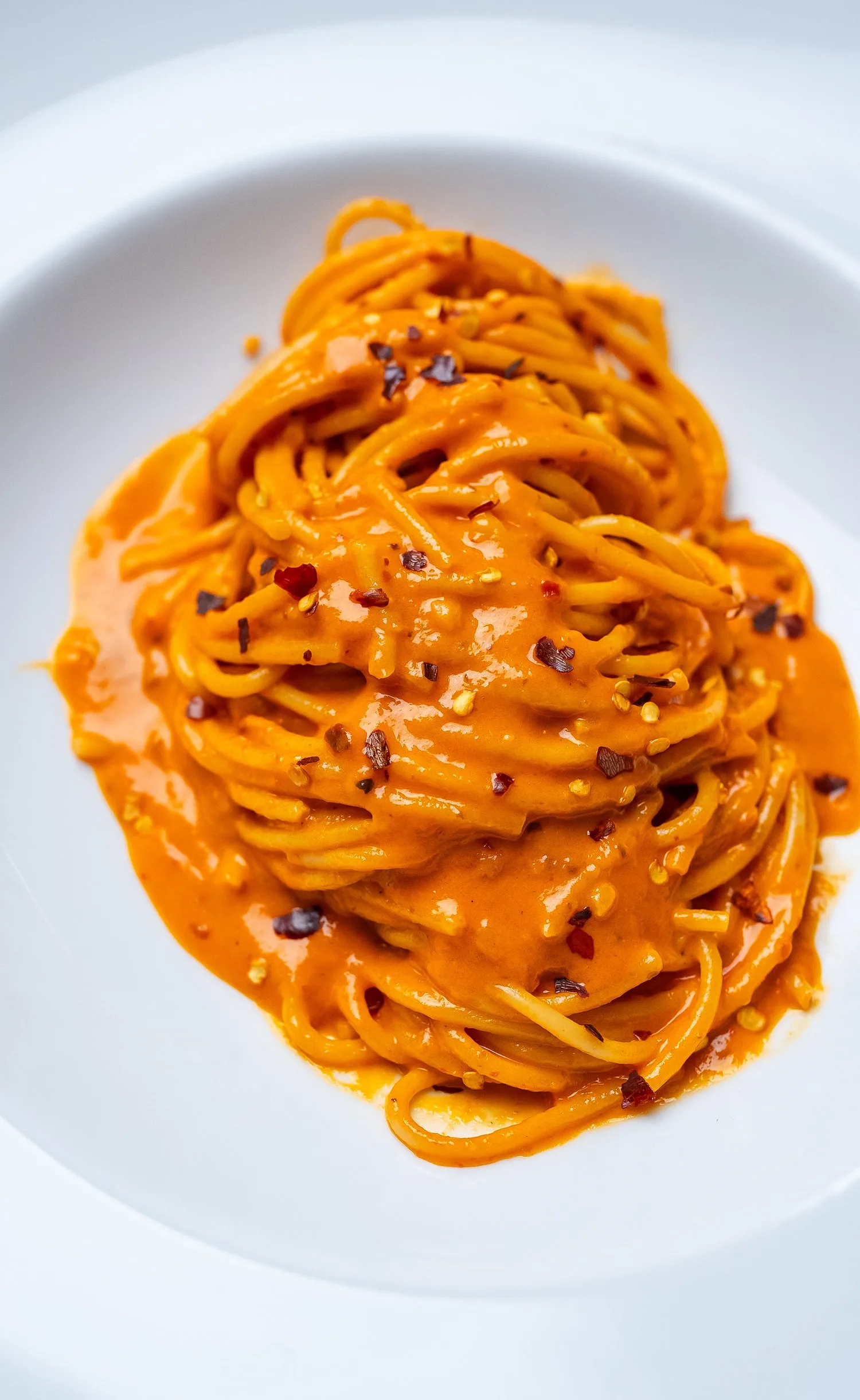 creamy-red-bell-pepper-spaghetti