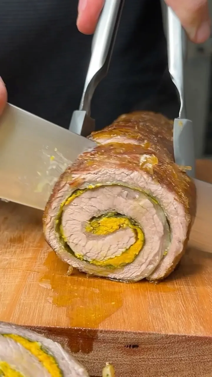 matambre-a-mi-manera:-arrollado-al-horno-lleno-de-sabor