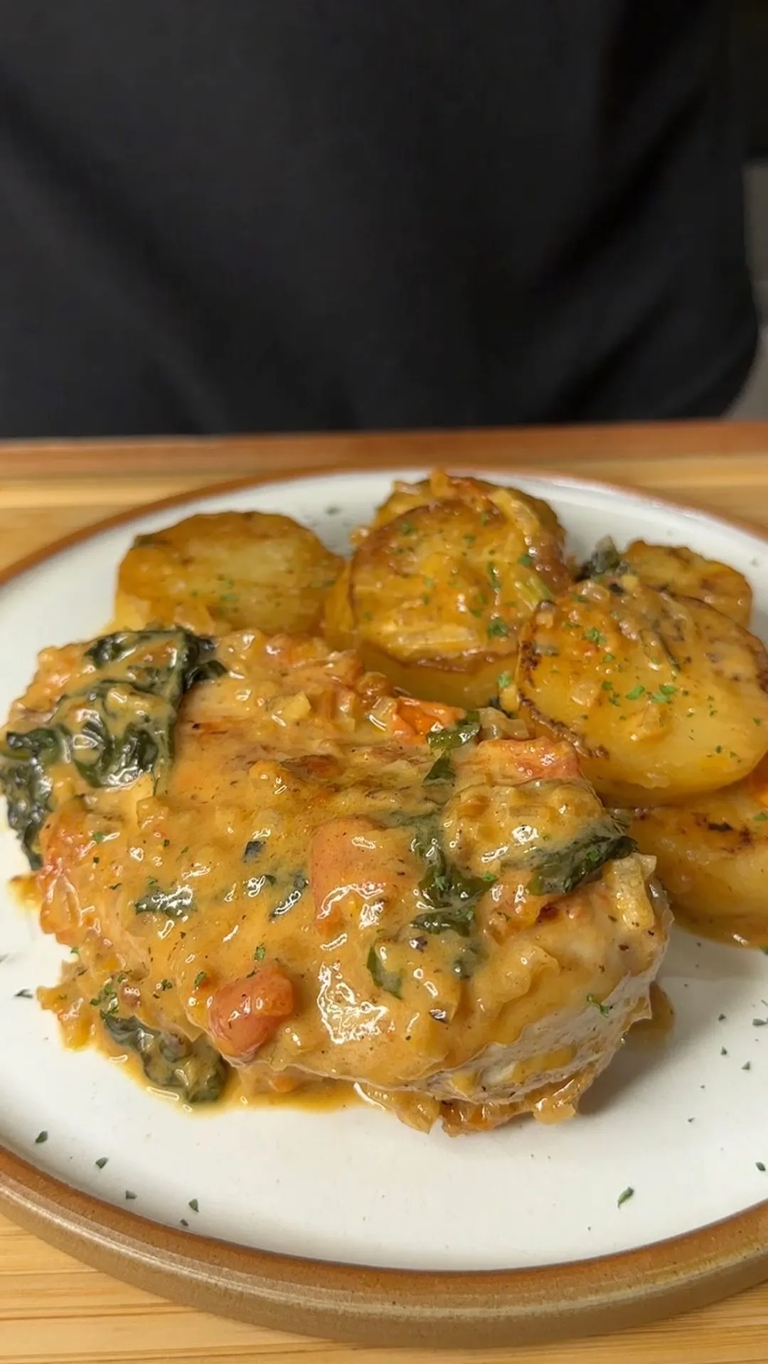 pechuga-con-papas-todo-en-una-sarten!