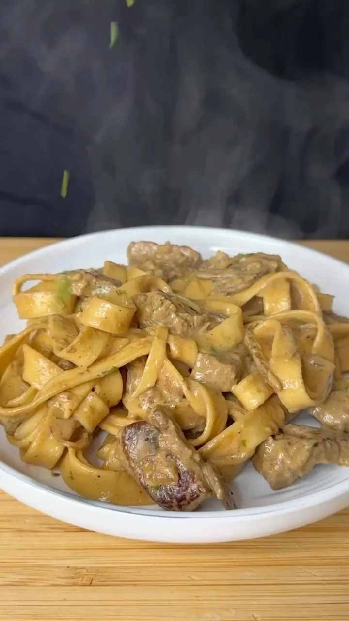 strogonoff-de-carne-con-tagliatelle