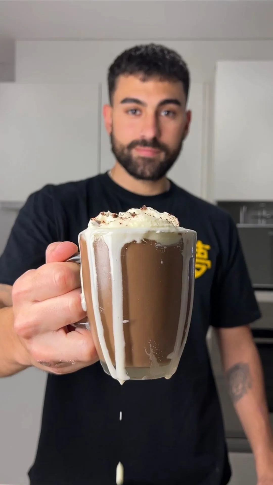 chocolate-caliente-con-waffles
