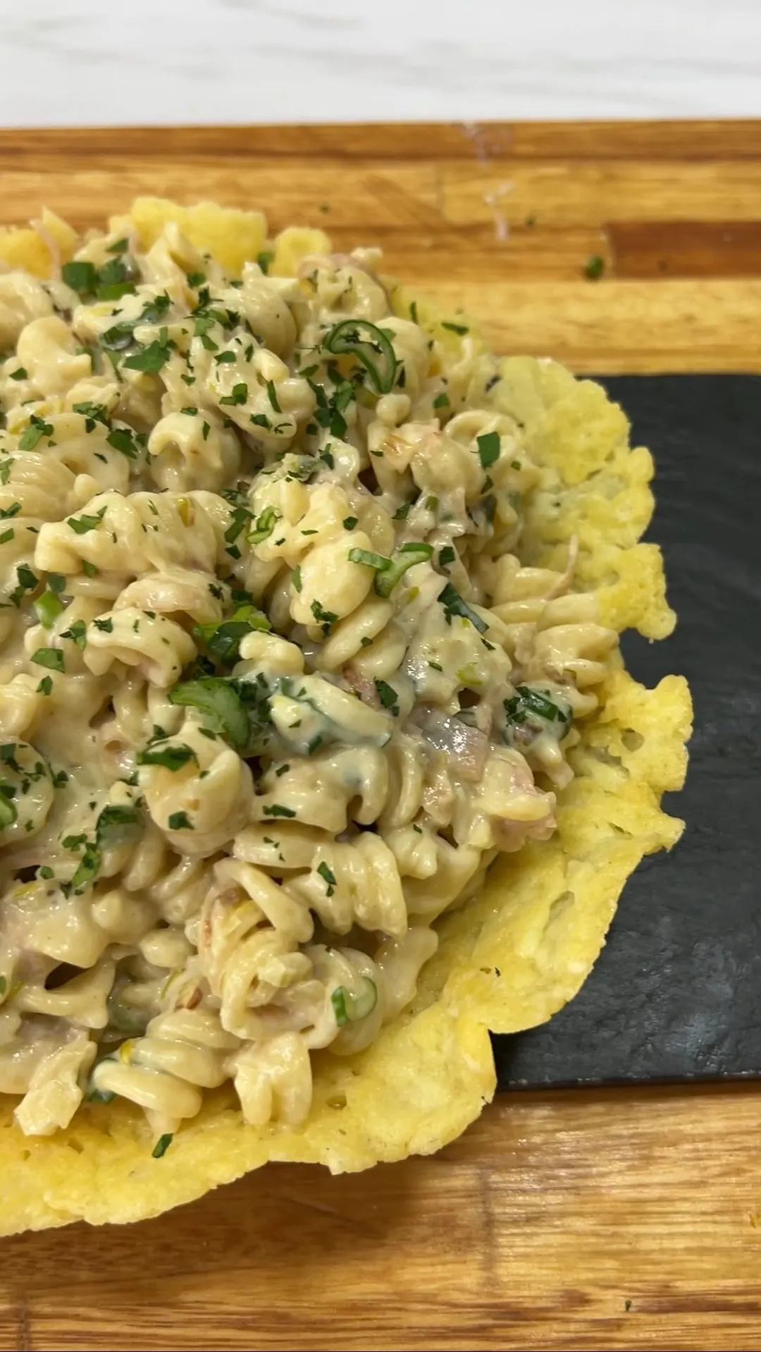 pasta-en-bowl-de-queso