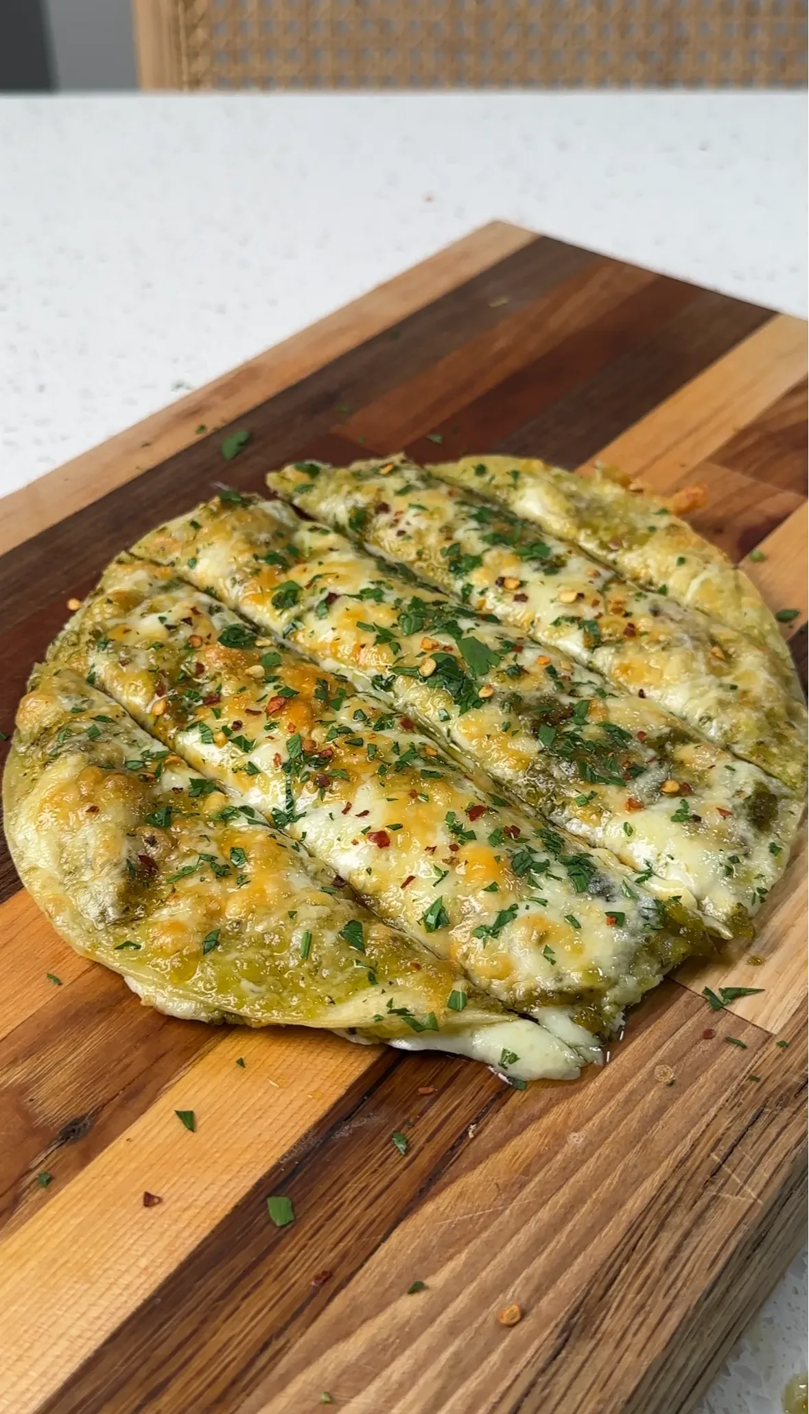 tortilla-pesto-cheesy-bread-(air-fryer)