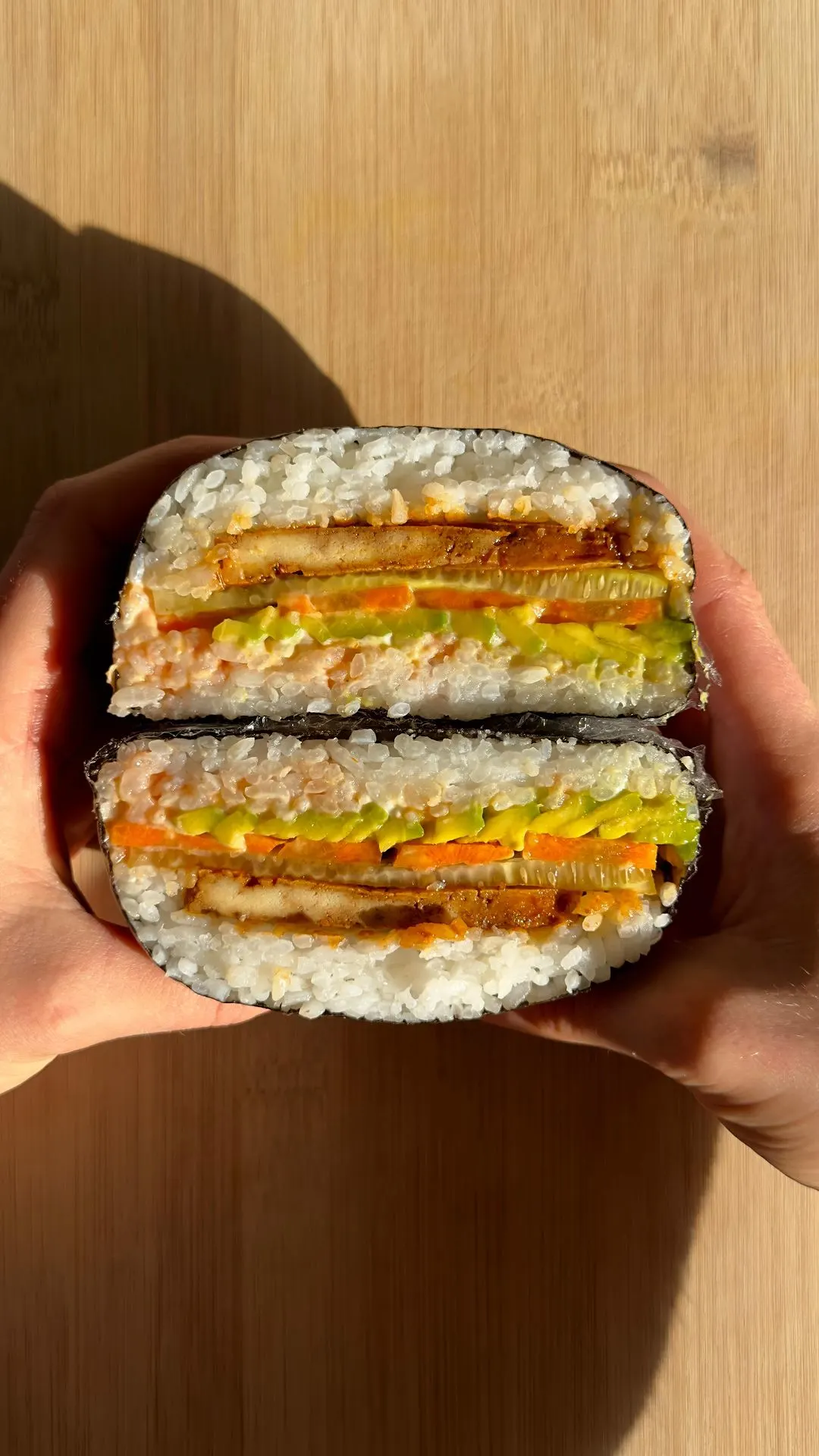 vegan-onigirazu