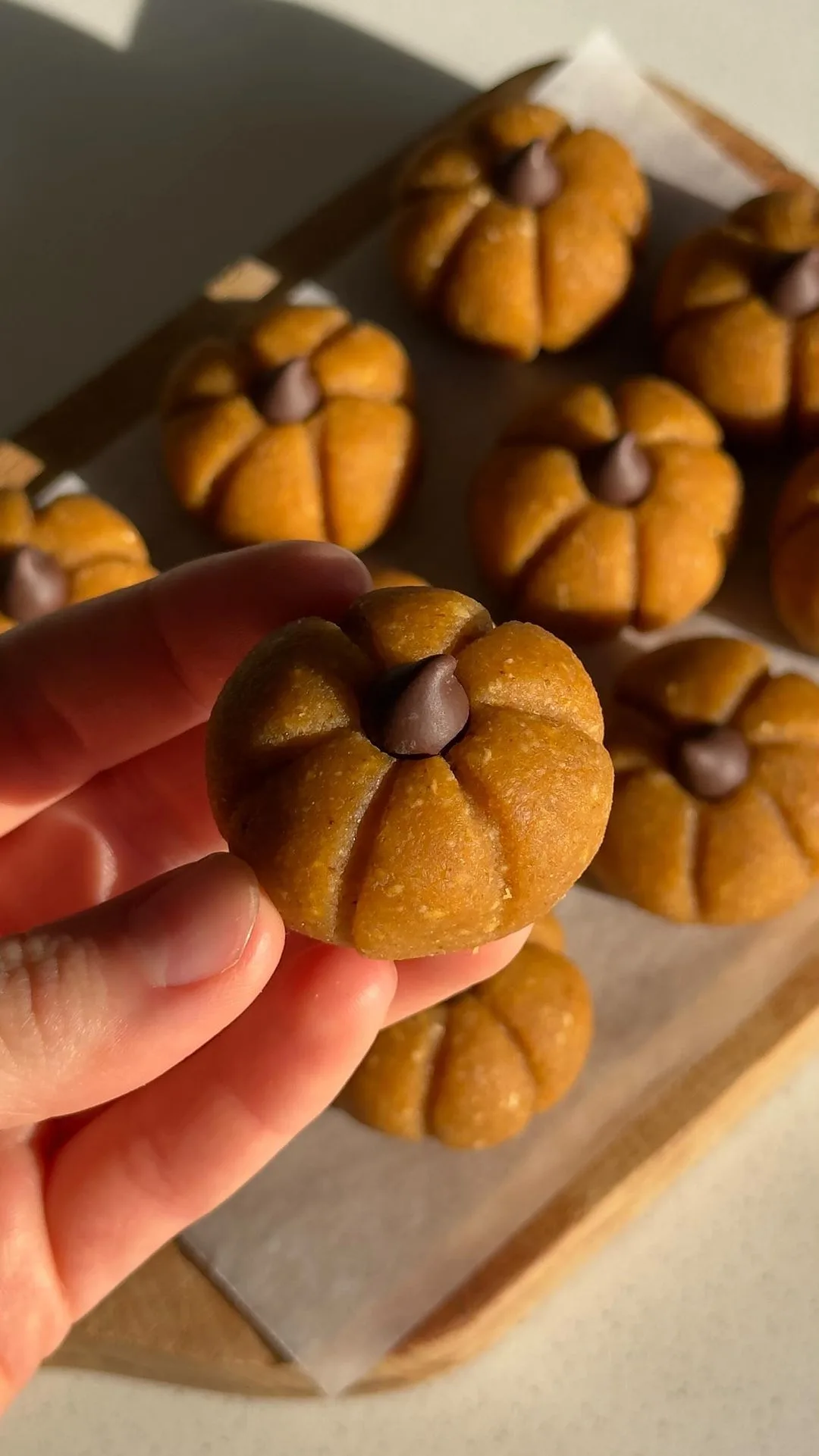 healthy-pumpkin-truffles