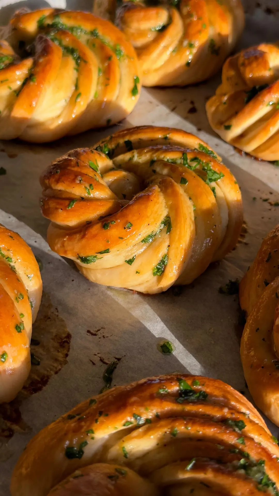 soft-and-fluffy-garlic-rolls