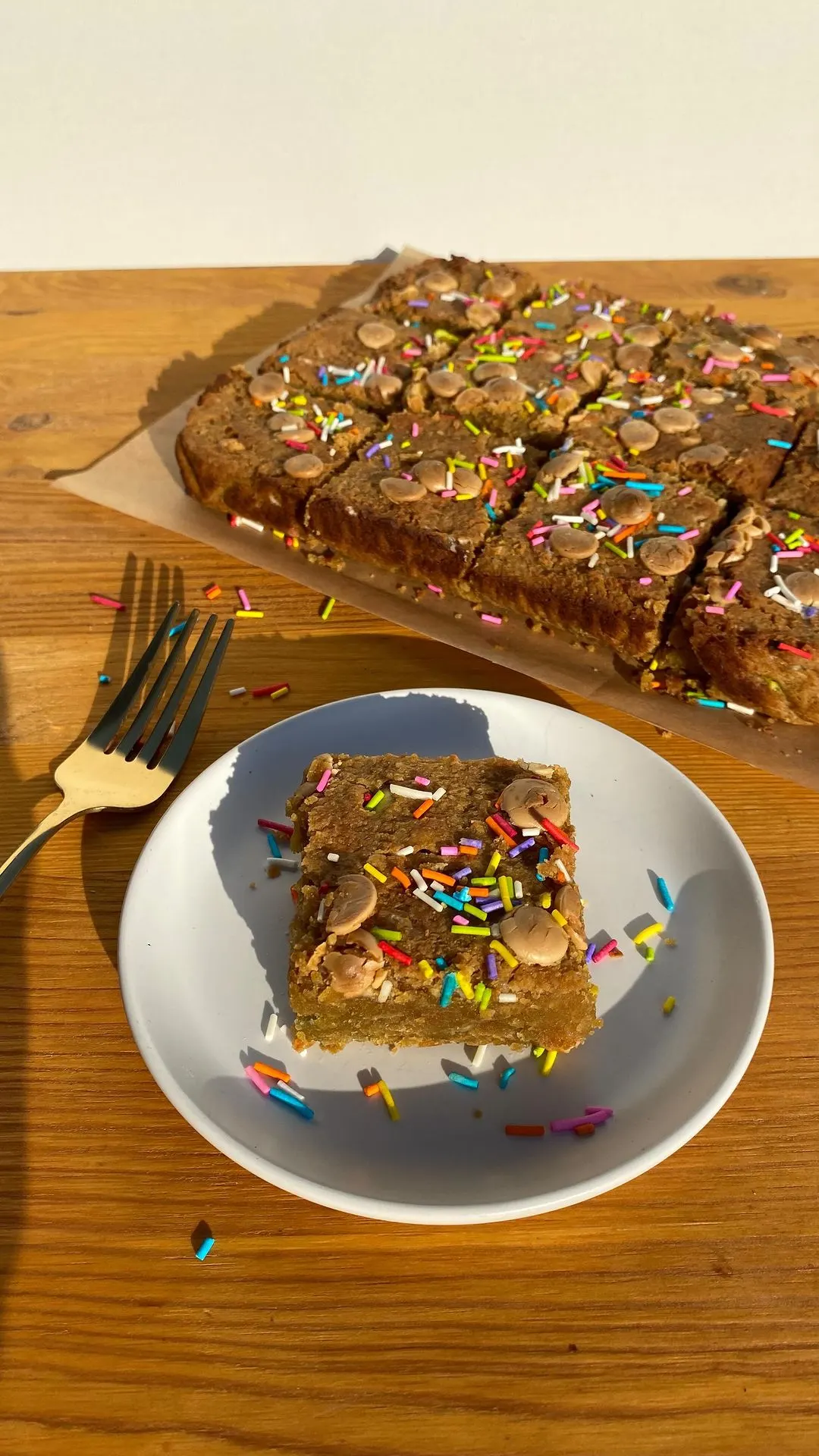 the-fudgiest-chickpea-blondies