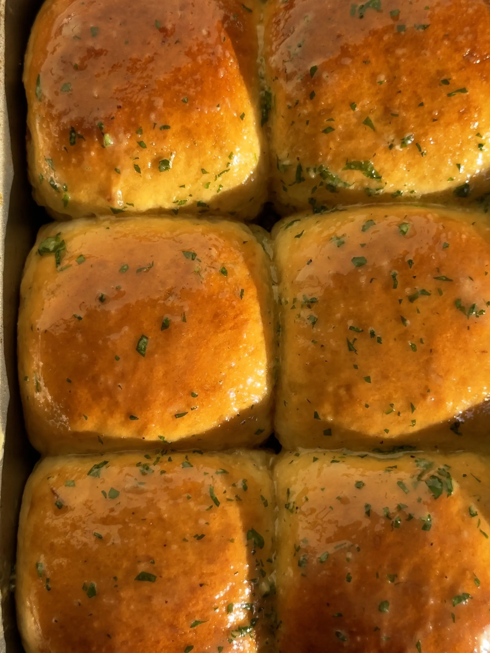 cheesy-garlic-bread-rolls-or-with-roasted-garlic-butter