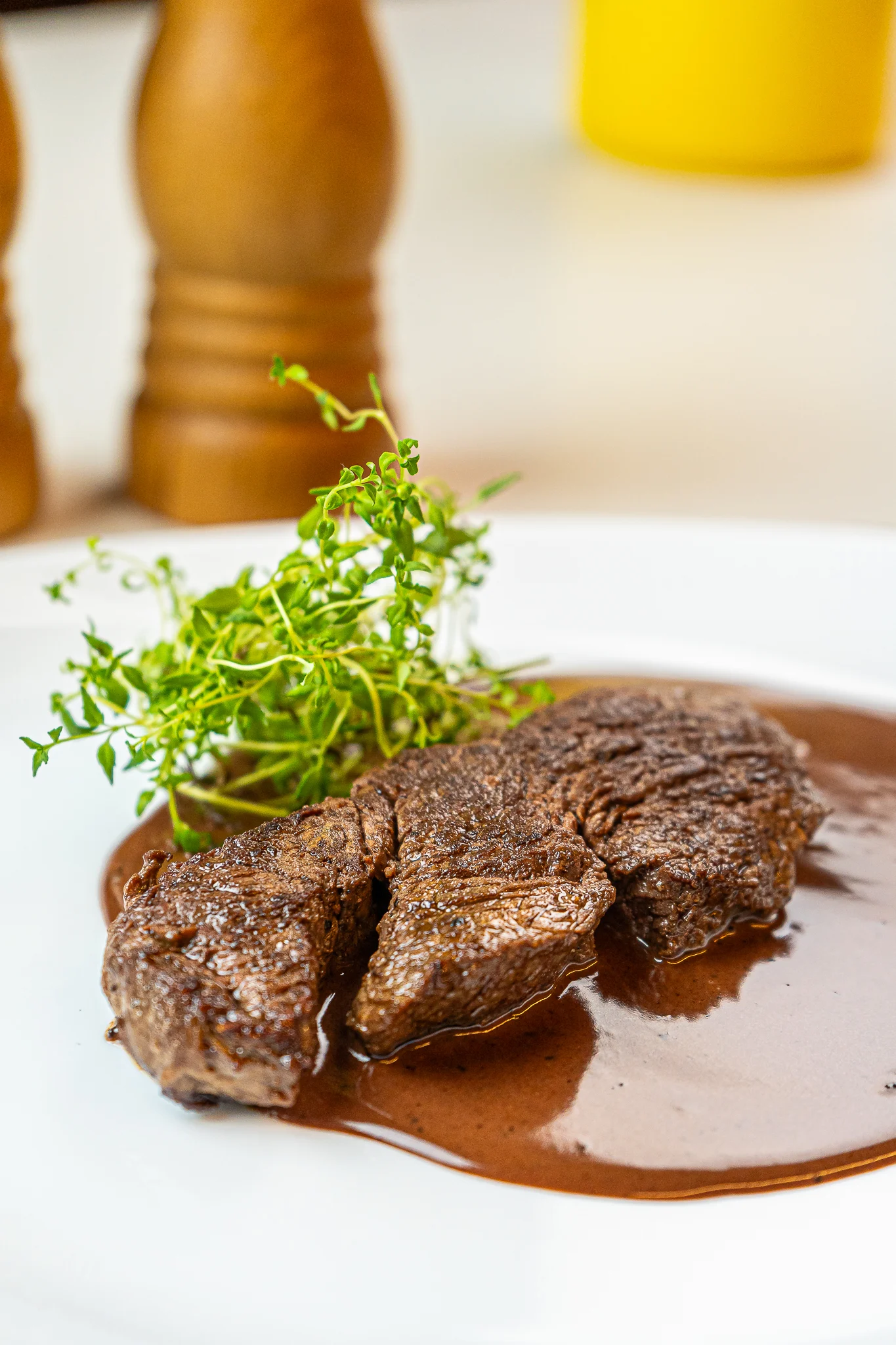 carne-com-molho-de-chocolate