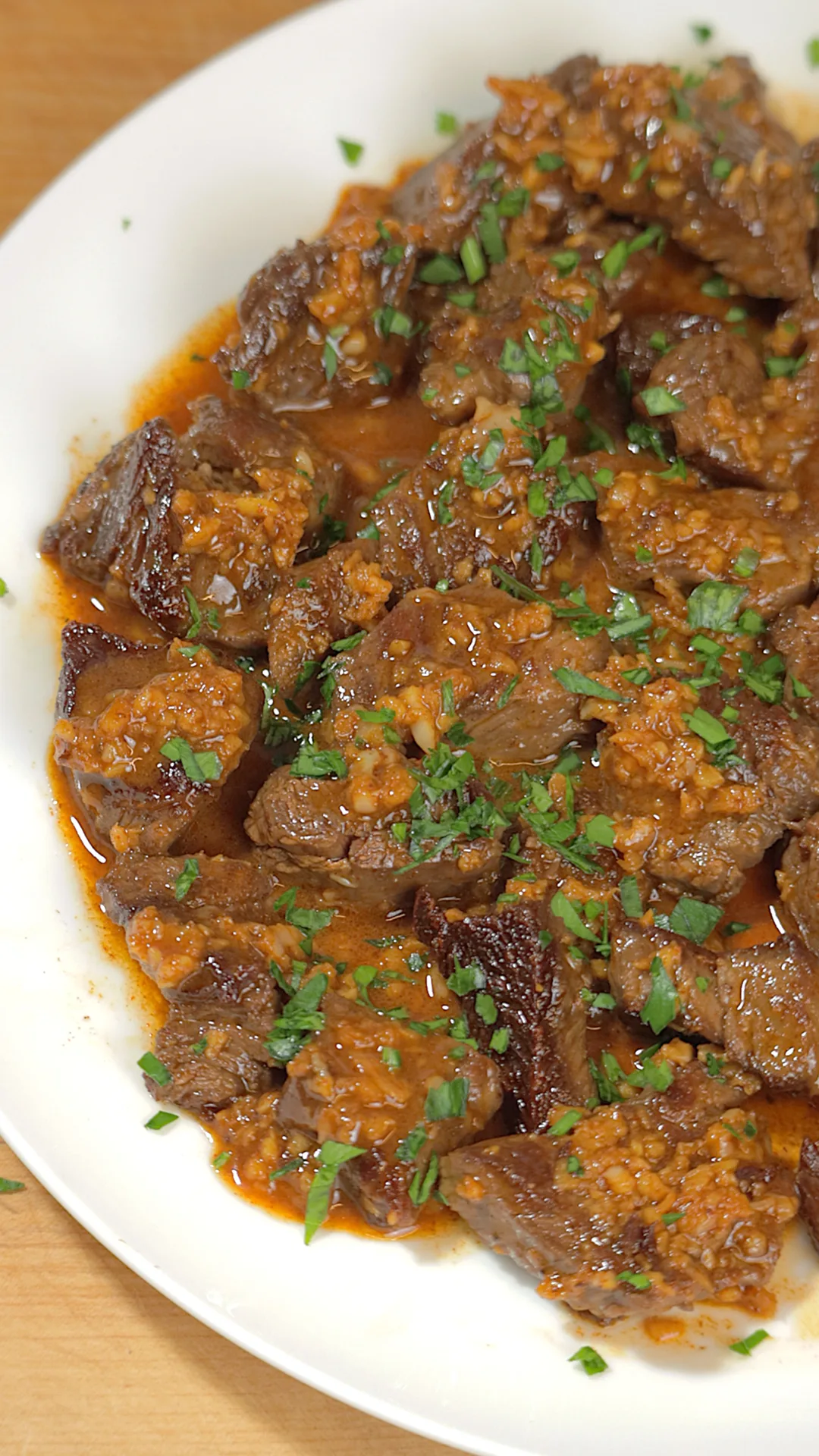 bocaditos-de-carne-al-ajillo-garlic-meat-bites