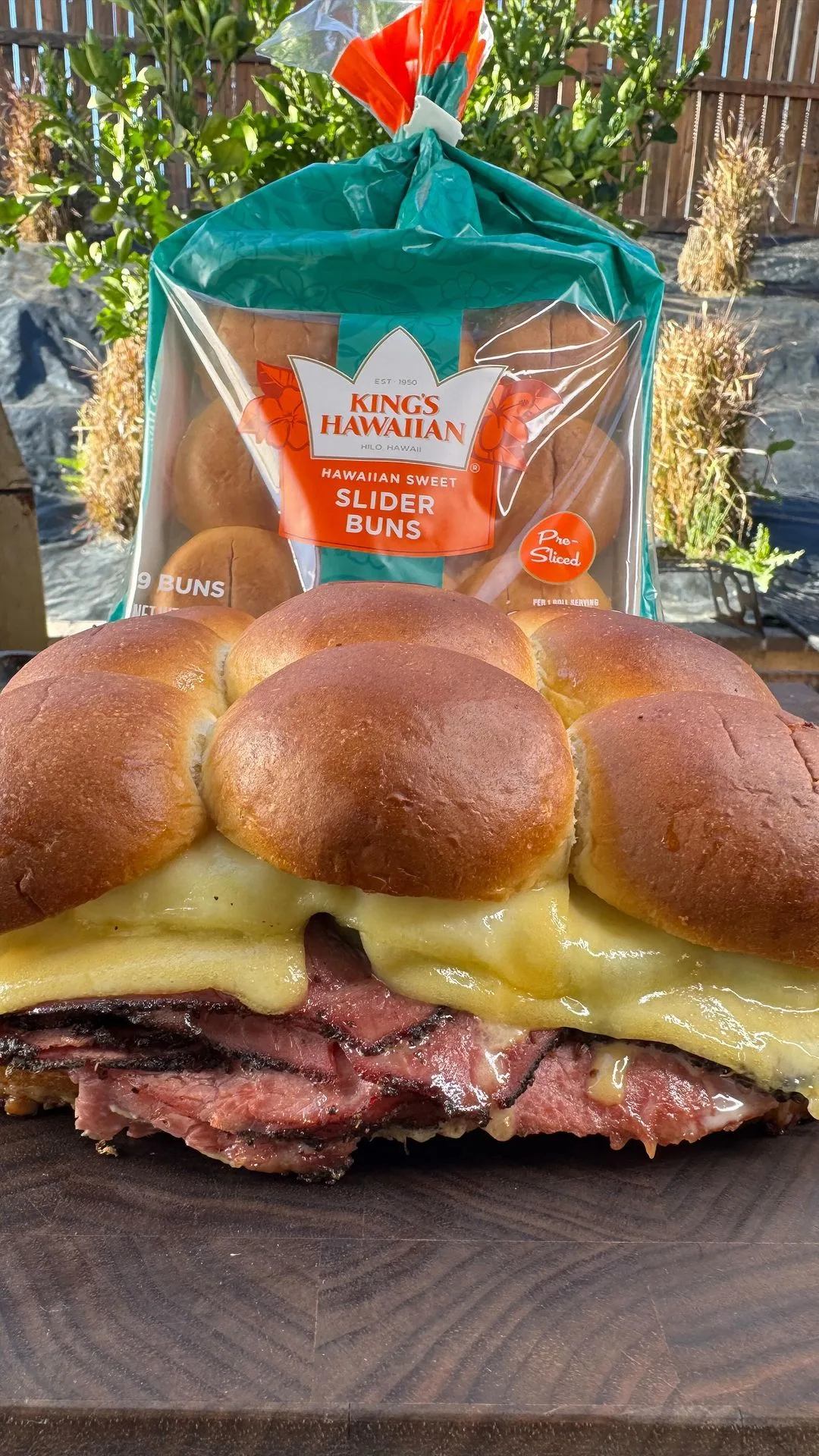 pastrami-sliders-with-@kingshawaiian-sweet-original-slider-buns