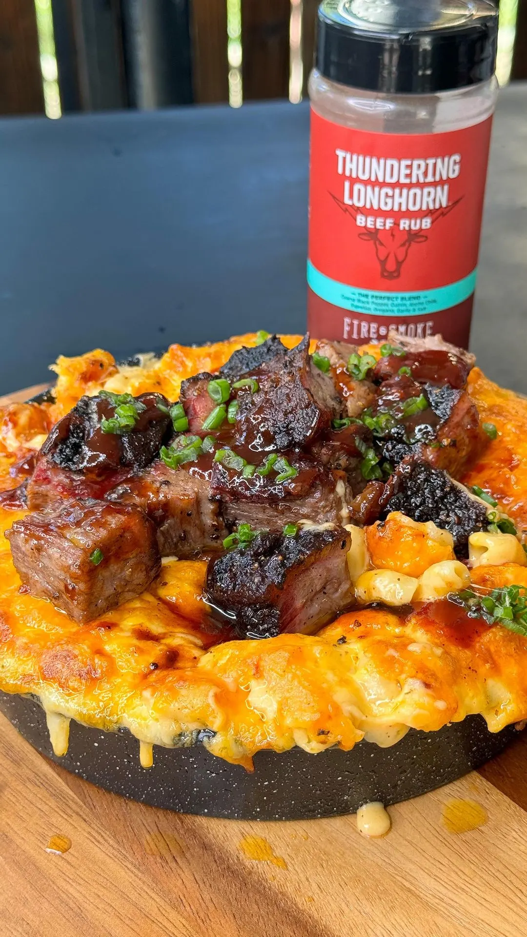 smoked-brisket-mac-and-cheese-with-@fireandsmokesociety-thundering-longhorn-beef-rub