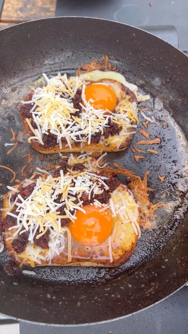 chorizo-eggs-cheese-on-toast-with-home-made-chili-oil