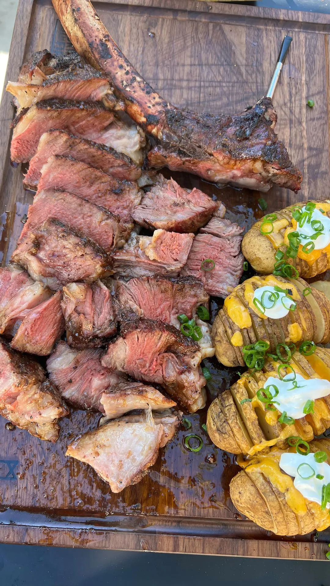 grilled-tomahawk-steak-and-potatoes-with-a-honey-coffee-compound-butter
