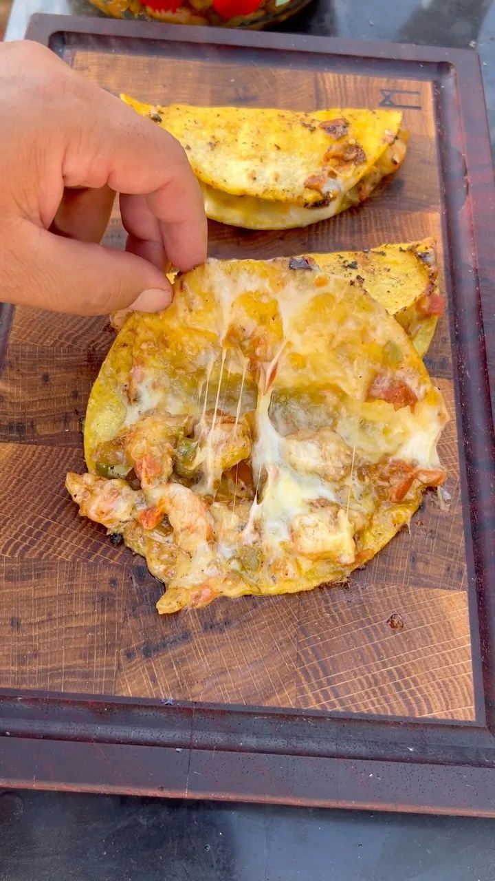 tacos-gobernador-(cheesy-shrimp-tacos)