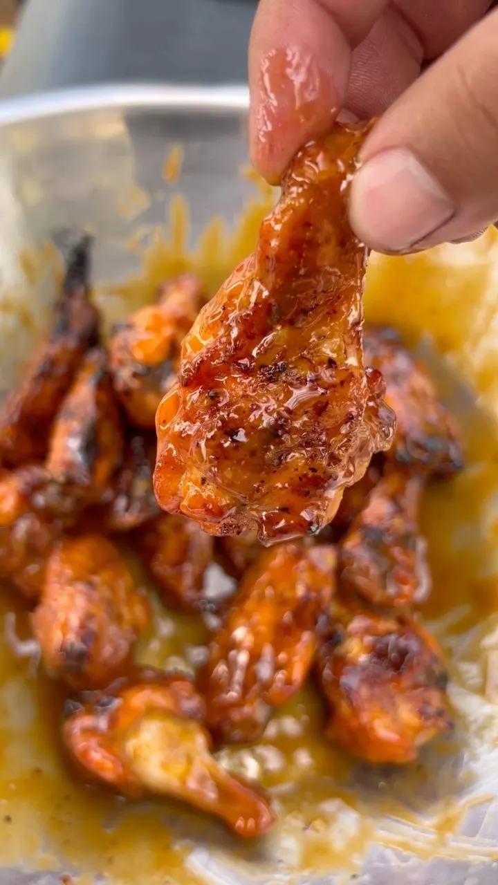 smoked-honey-buffalo-chicken-wings