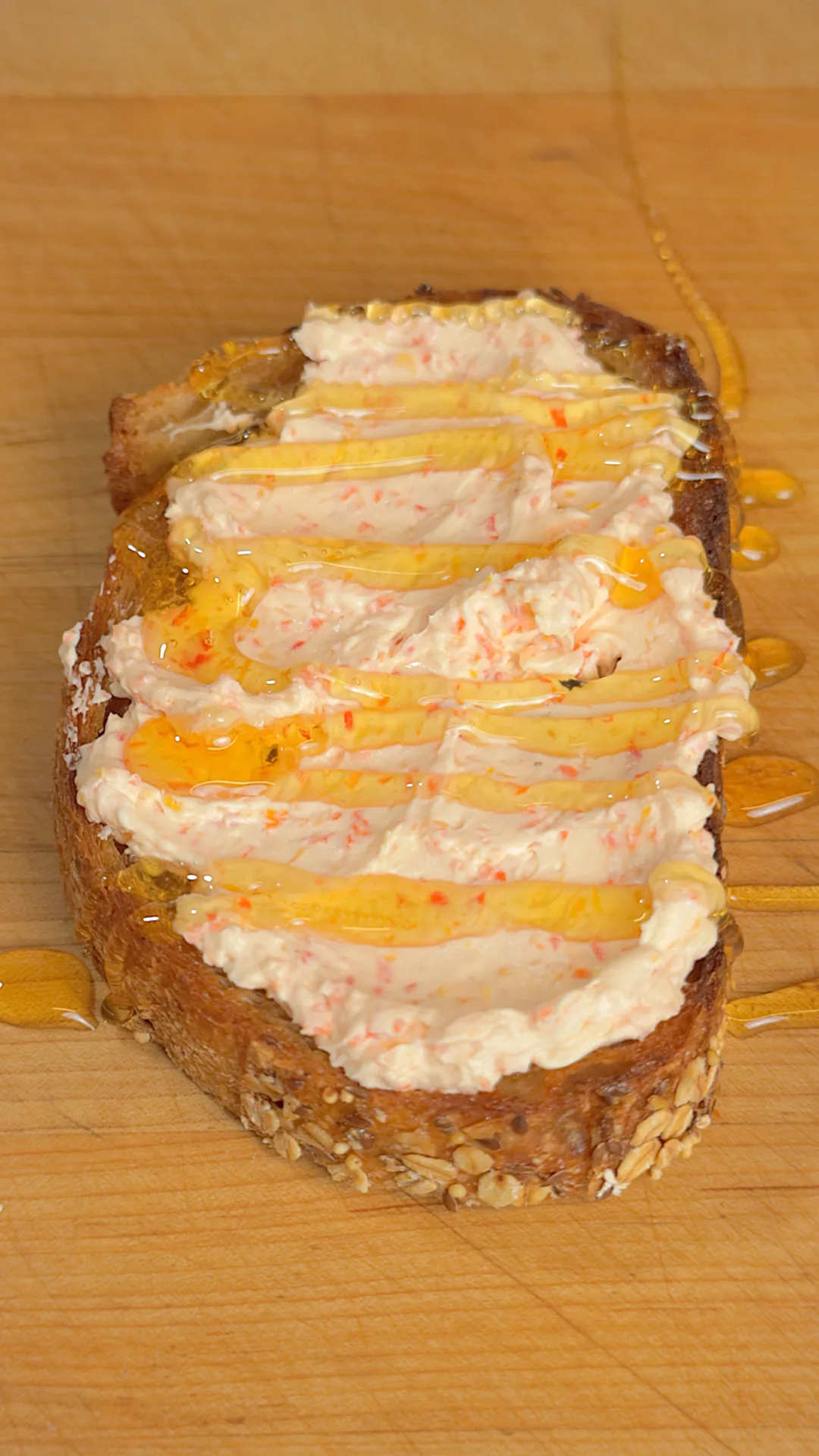 tostada-aji-crema-y-miel-chili-cream-and-honey-toast