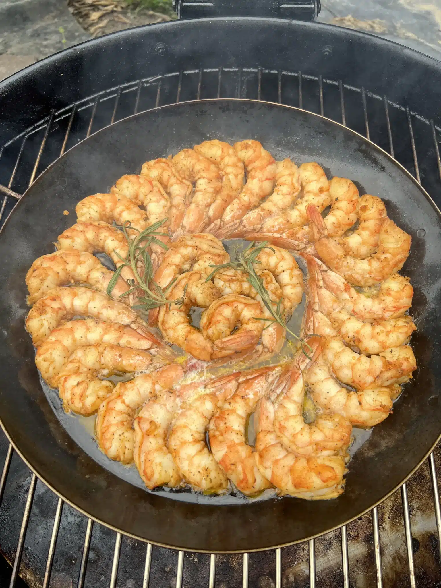 smoked-garlic-butter-shrimp