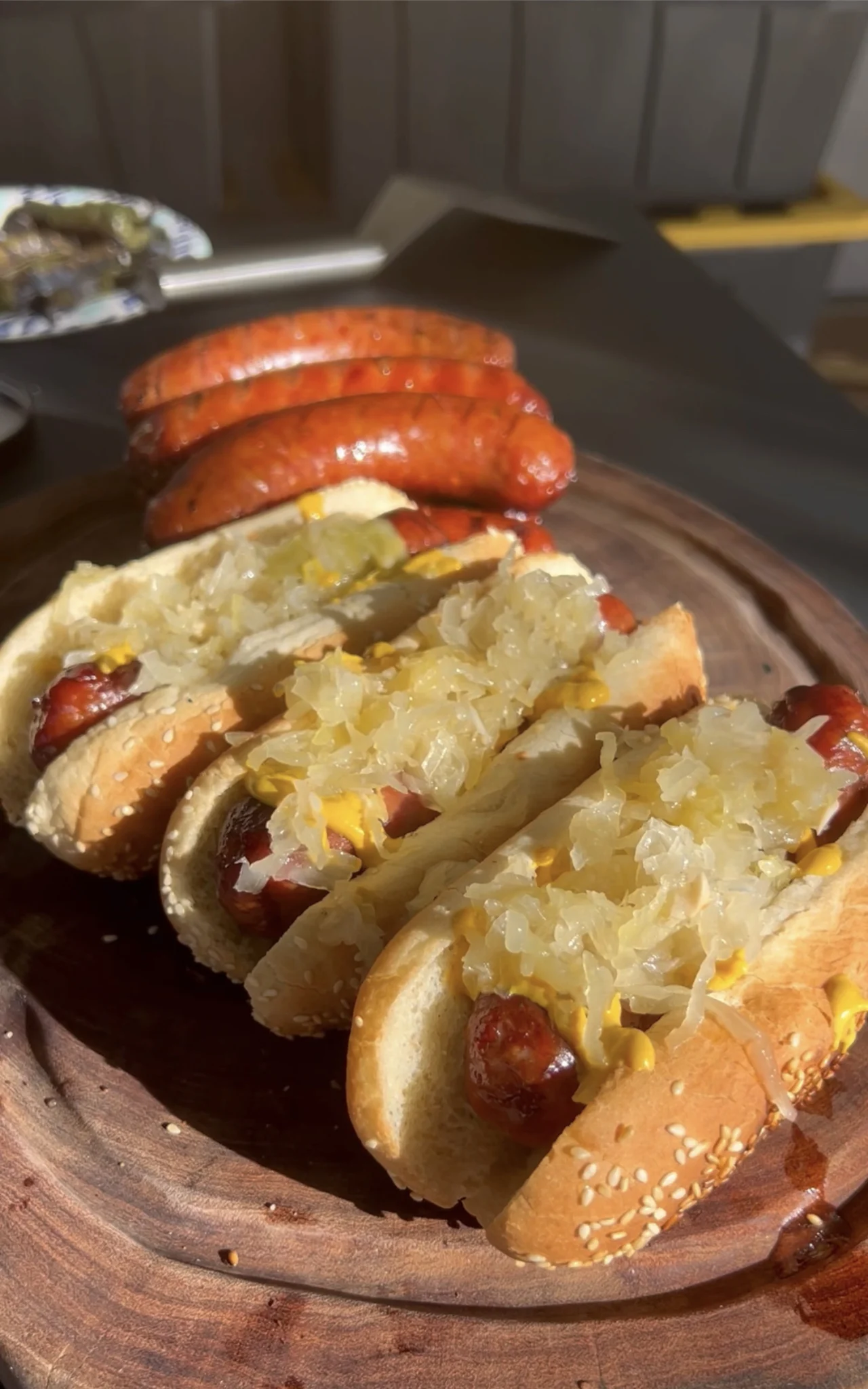 smoked-bratwurst-with-sauerkraut-and-mustard