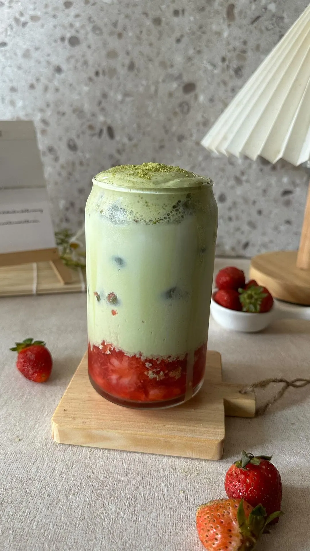 strawberry-matcha-latte-2