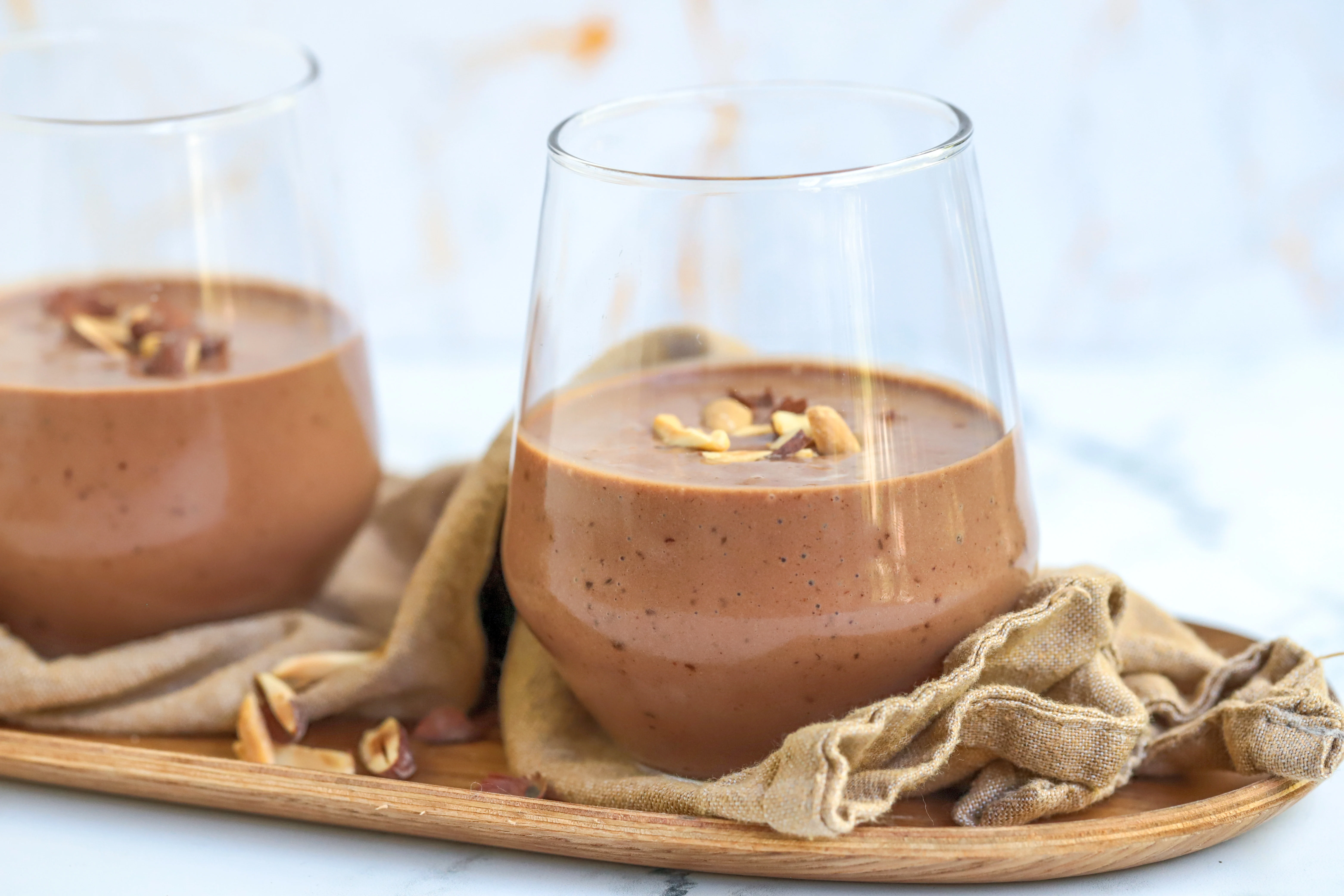 chocolate-almond-date-smoothie