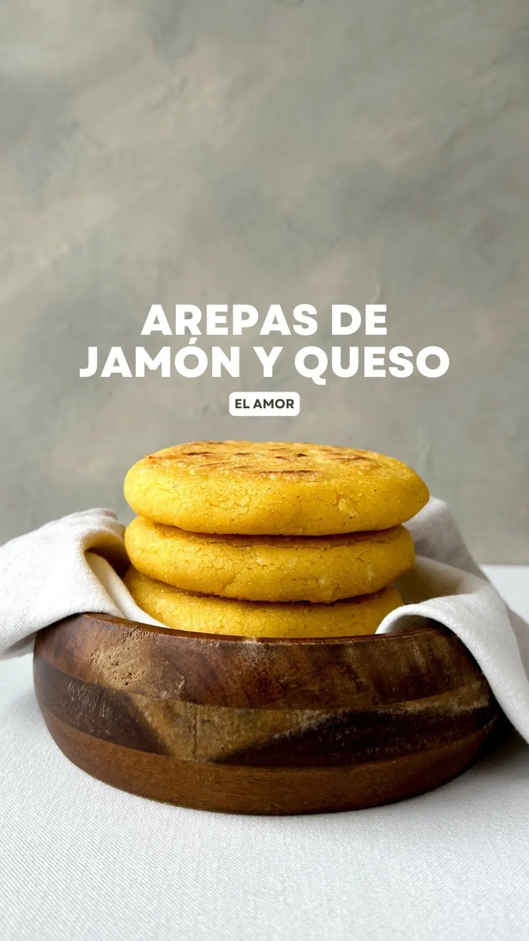 arepa-de-jamon-y-queso