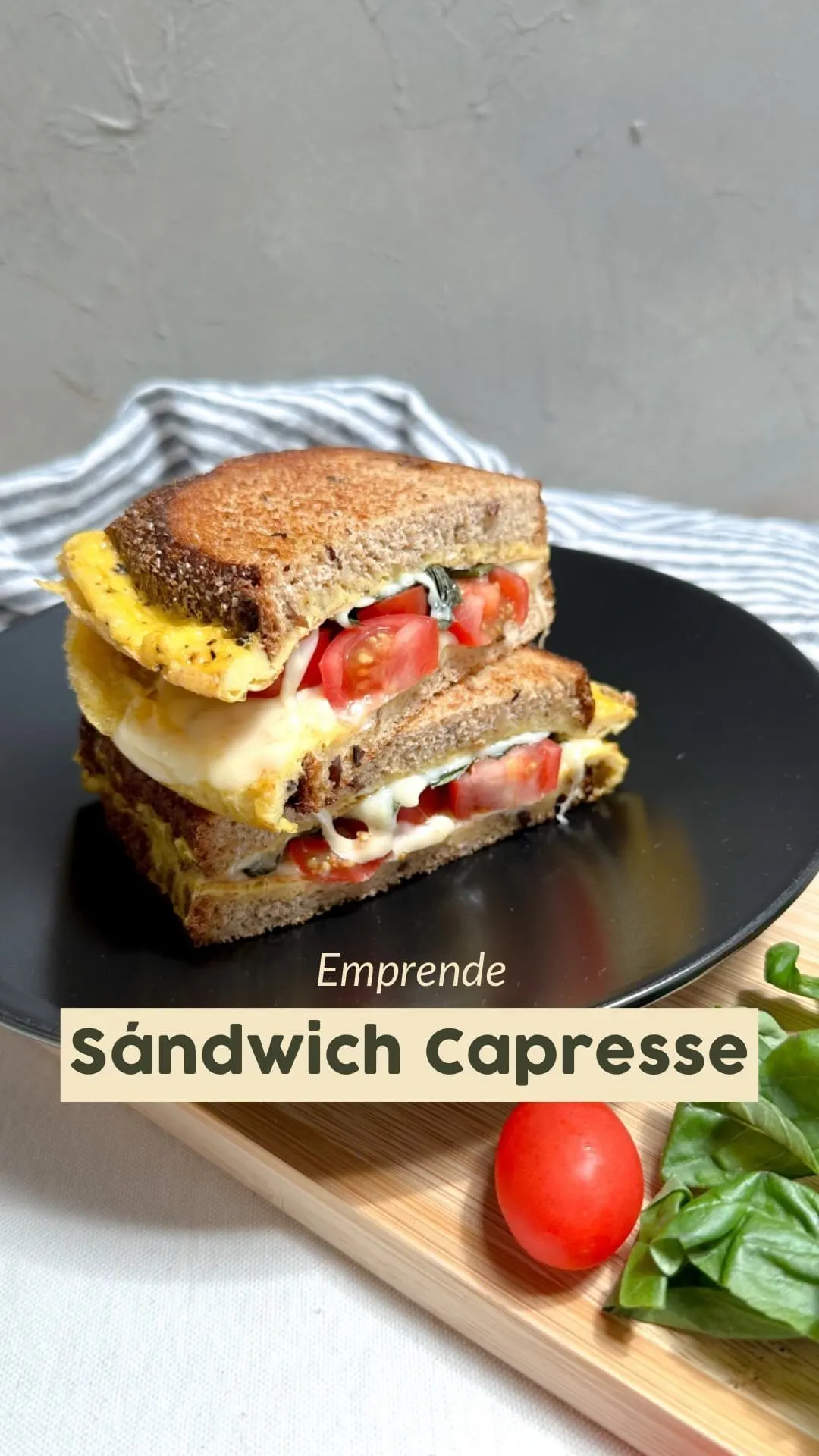 sandwich-de-huevo-capresse