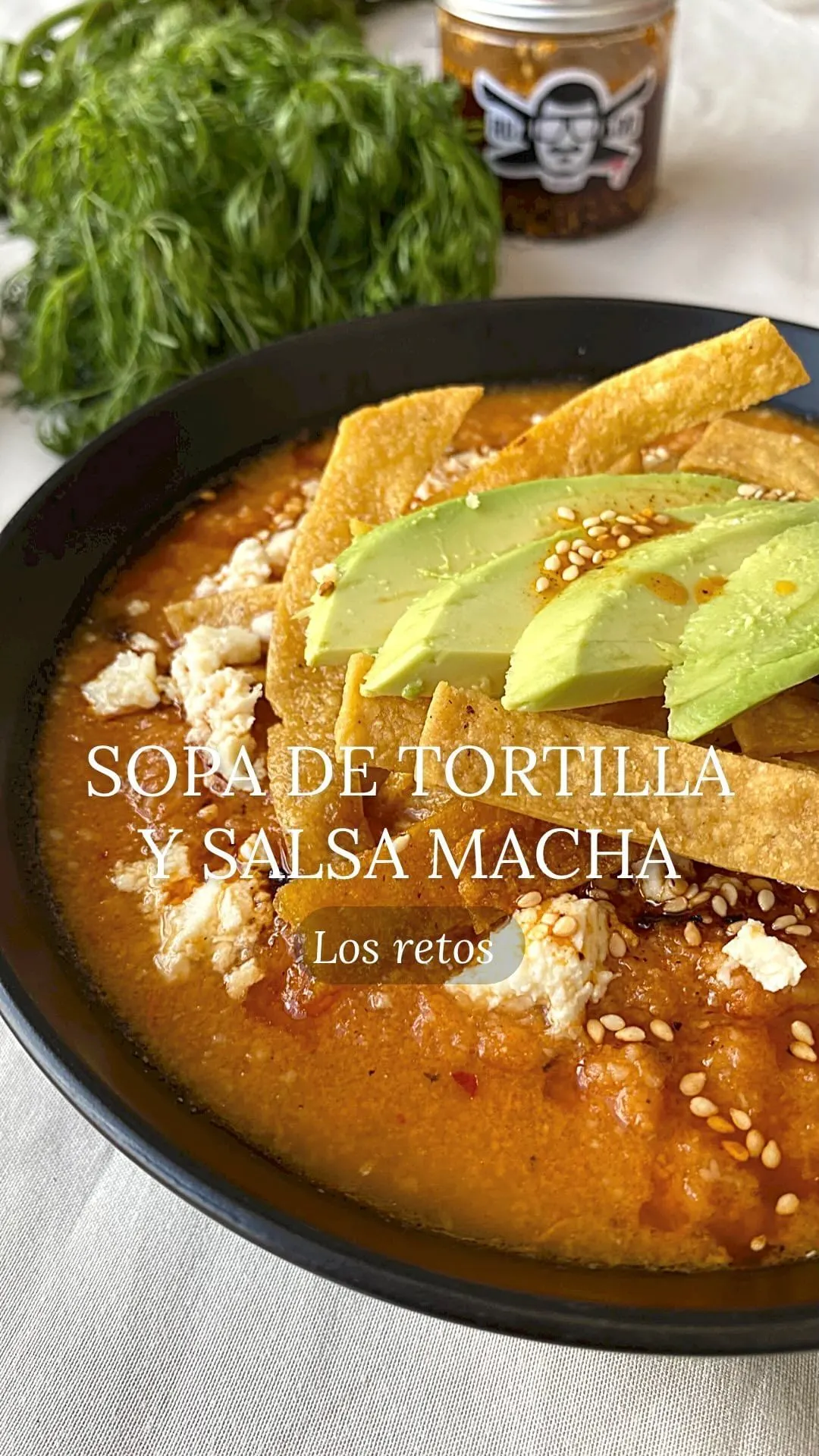 sopa-de-tortilla-y-salsa-macha