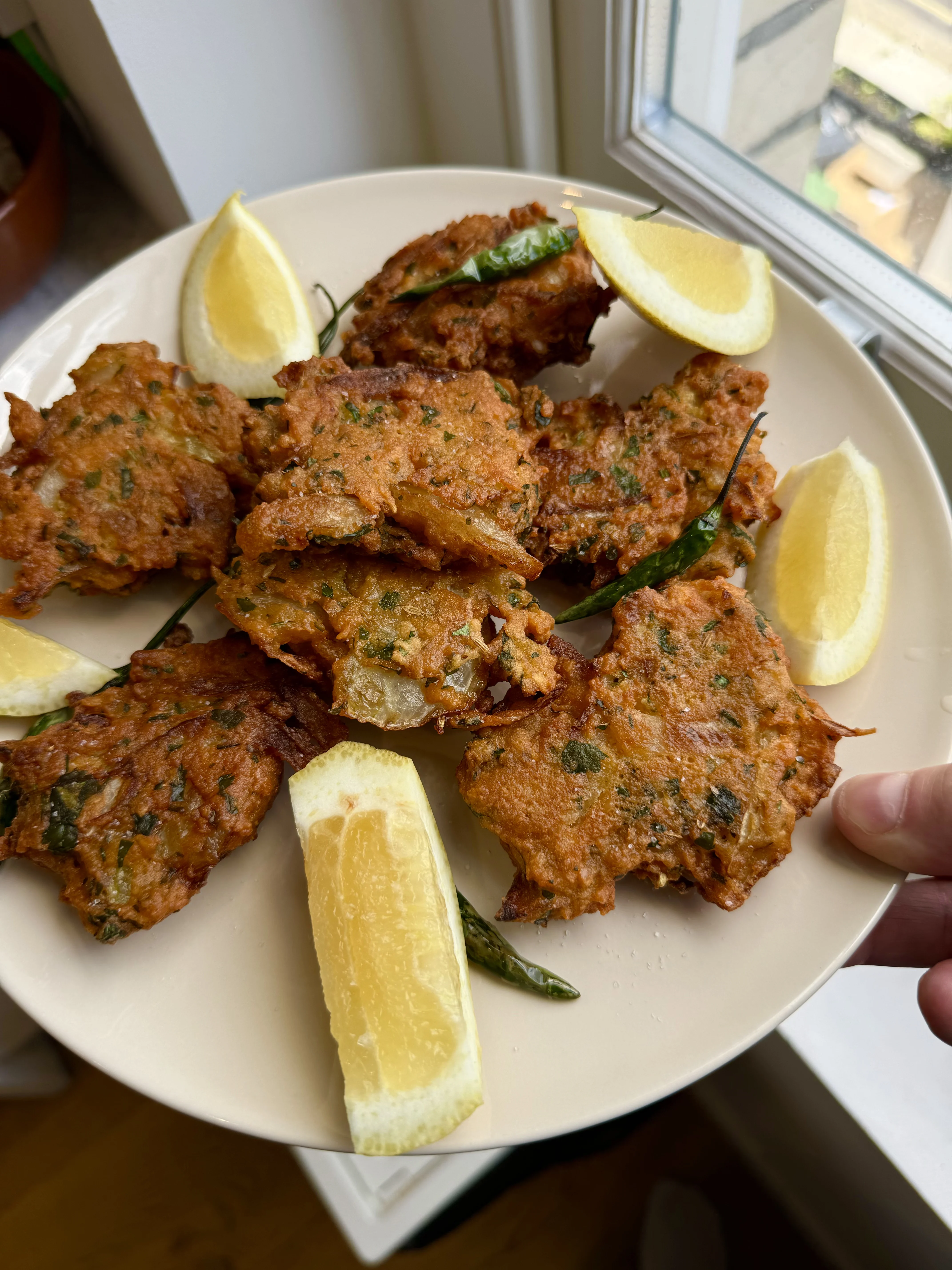 piyaji-(bengali-lentil-fritters)