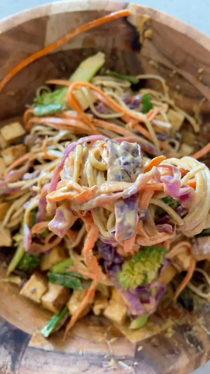 gochujang-peanut-soba-noodles