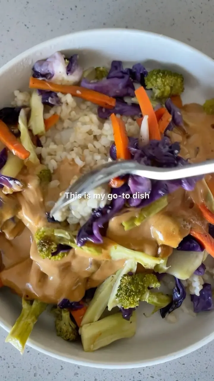 roasted-veggie-sheet-with-marinated-tempeh-brown-rice-and-miso-peanut-sauce