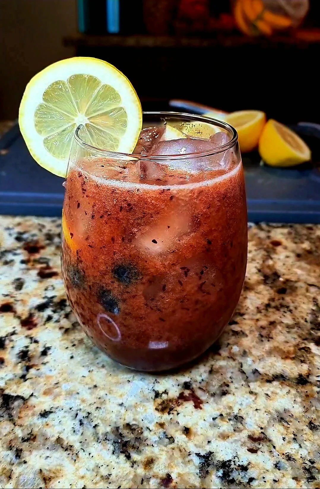 homemade-blueberry-lemonade