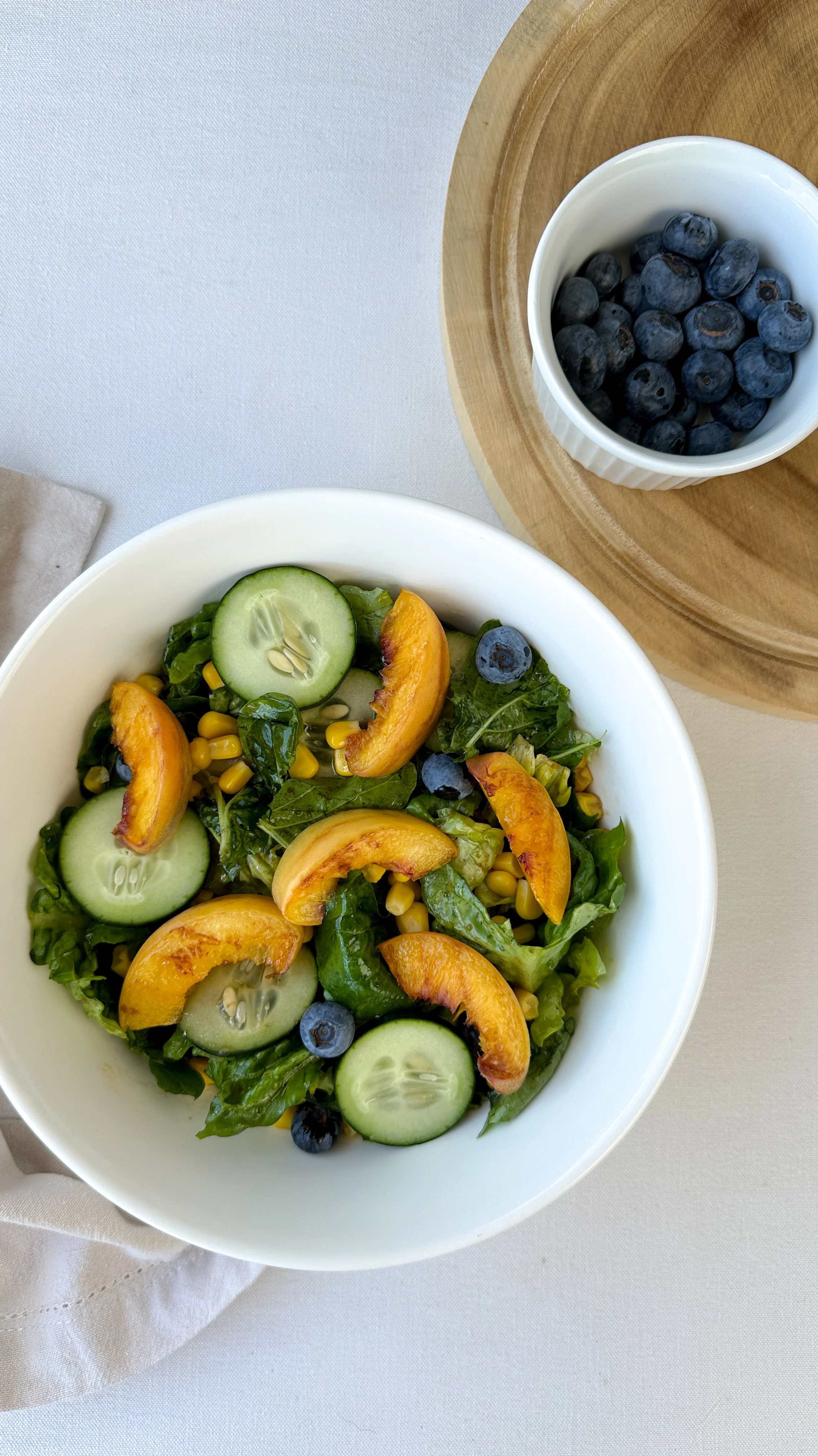 ensalada-de-durazno-y-arandanos-peach-and-blueberry-salad